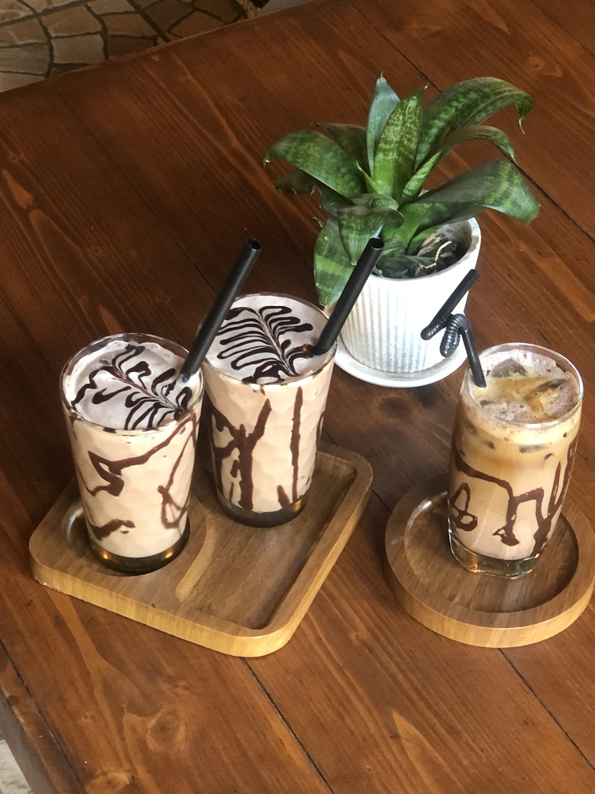 کافه دلا، تصویر ۷