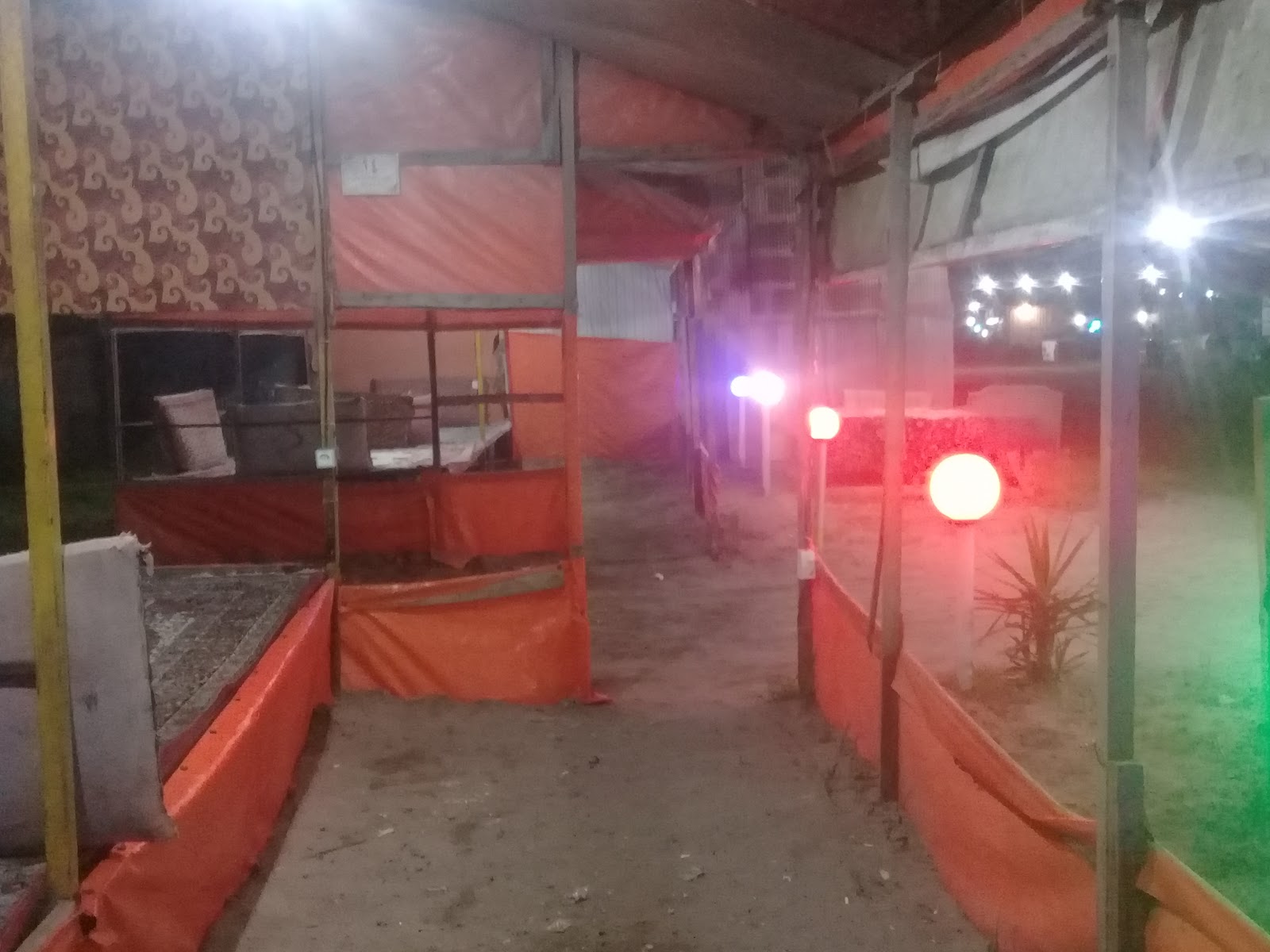 کافه شب نشین، تصویر ۴