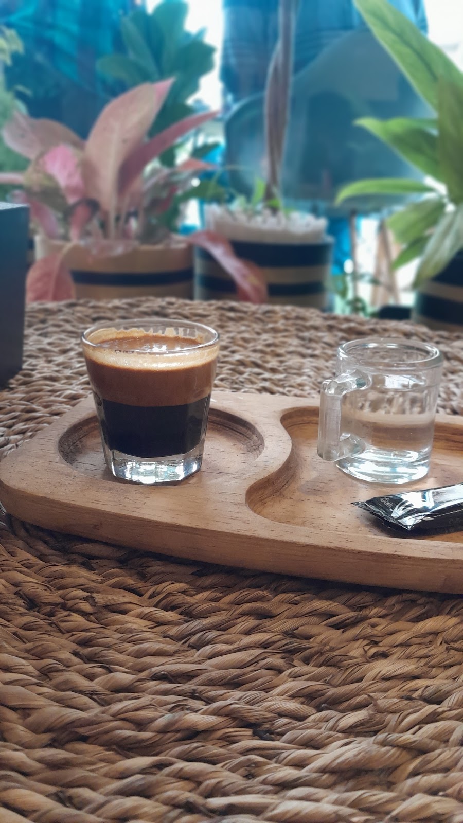 کافه اهورا رشت، تصویر ۲