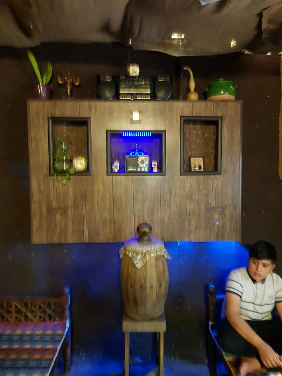 کافه مهربان، تصویر ۳