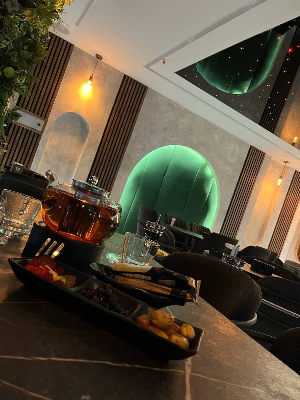 کافه چیمن، تصویر ۳