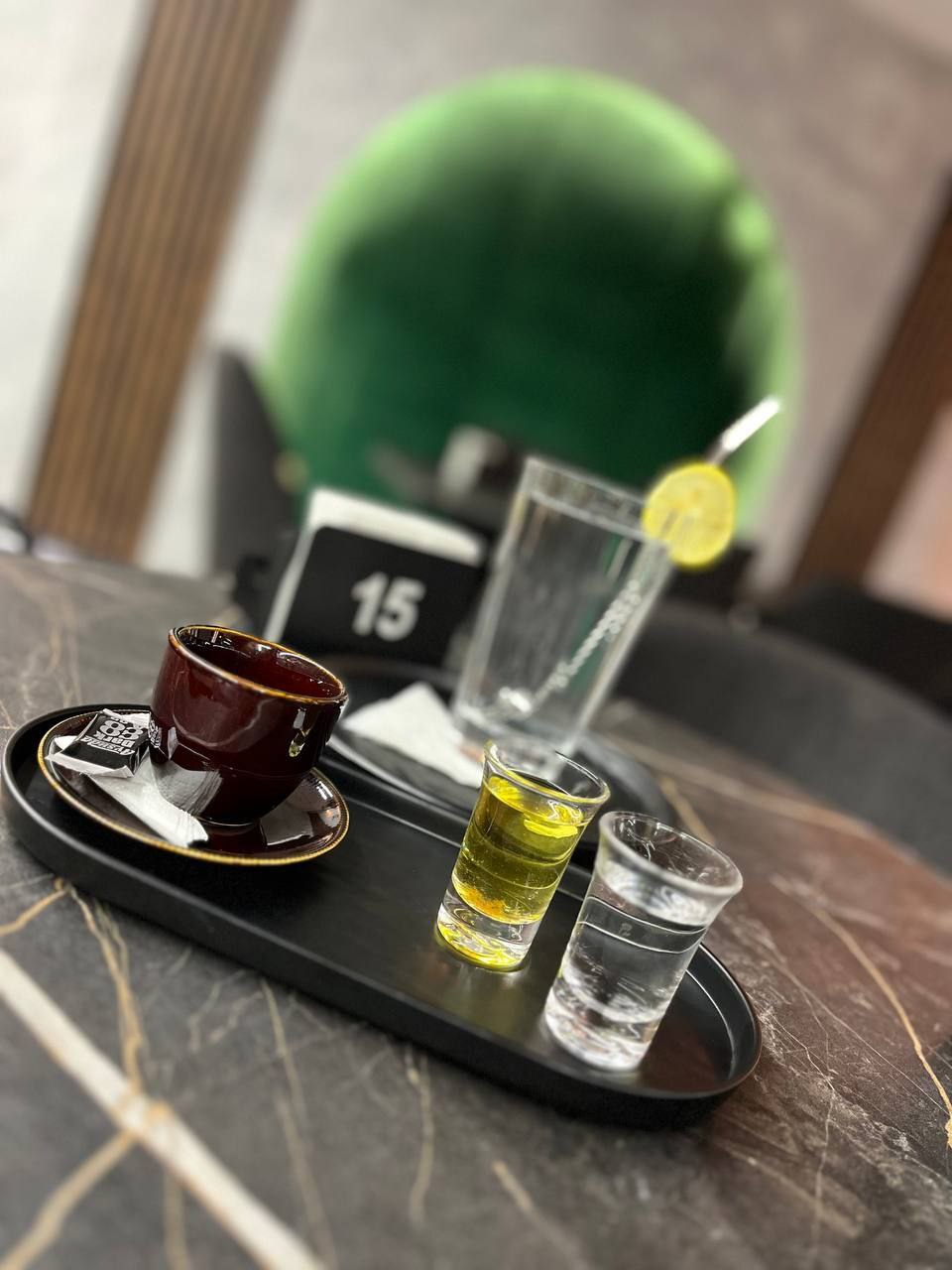 کافه چیمن، تصویر ۷