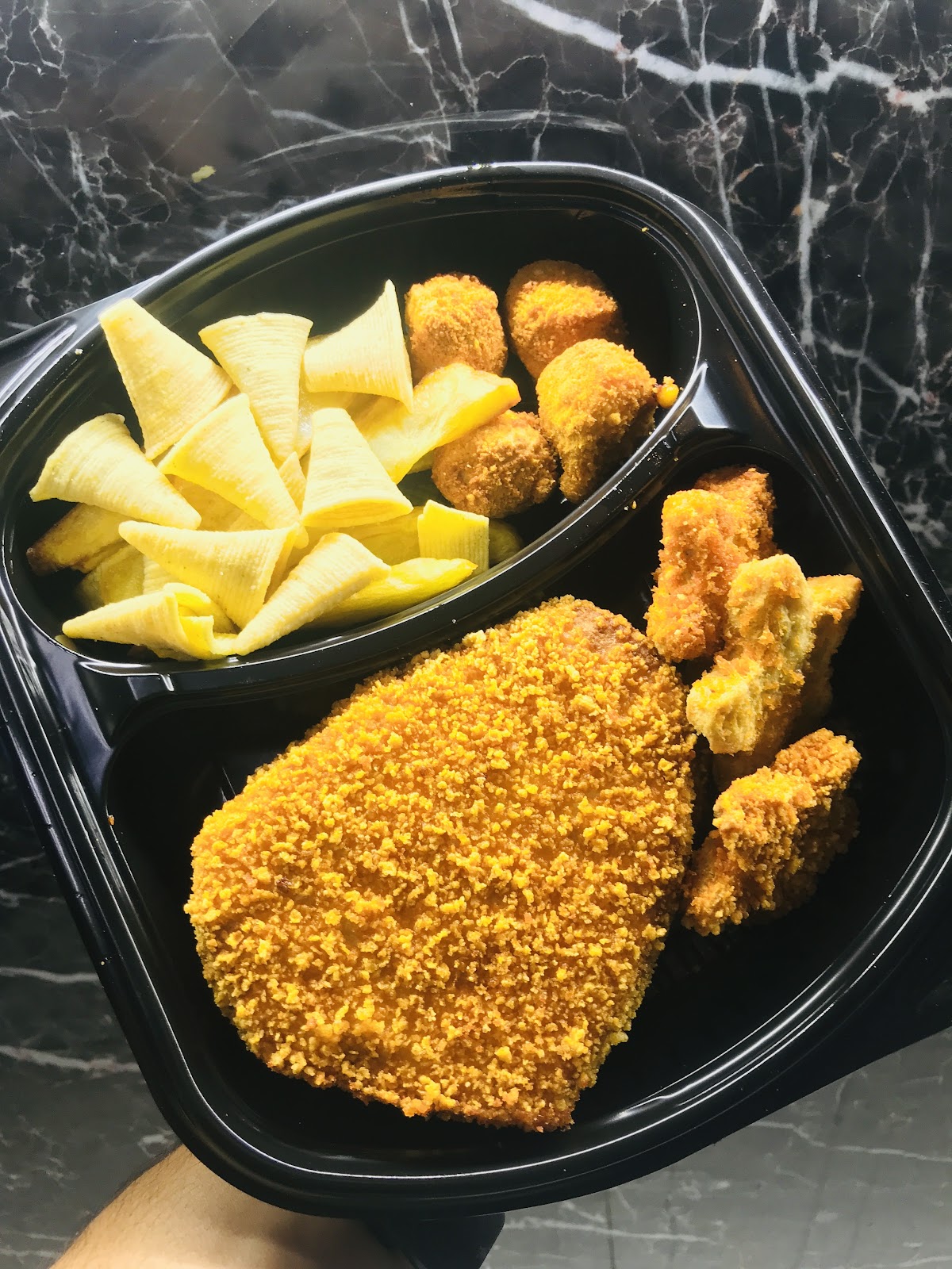 کافه یاس، تصویر ۳