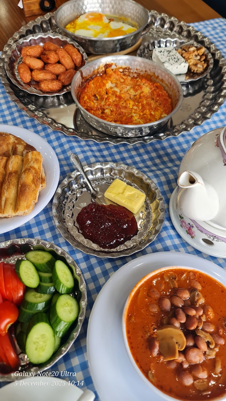 ری کافه، تصویر ۲