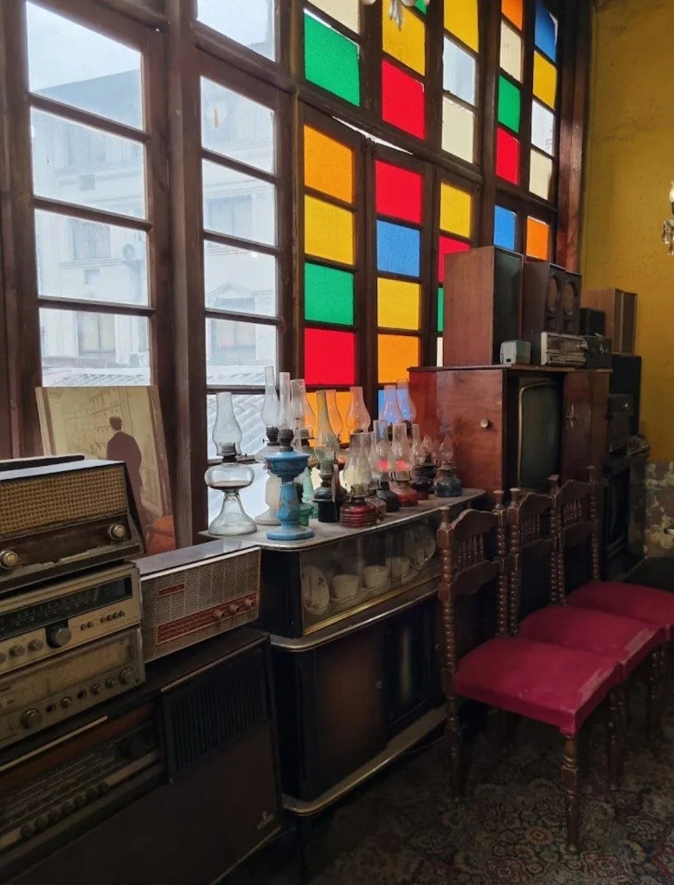 کافه ترنج، تصویر ۳