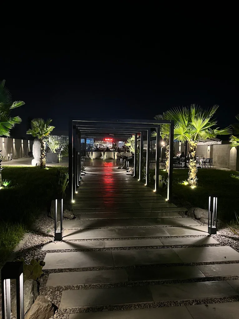 کانتین، تصویر ۲