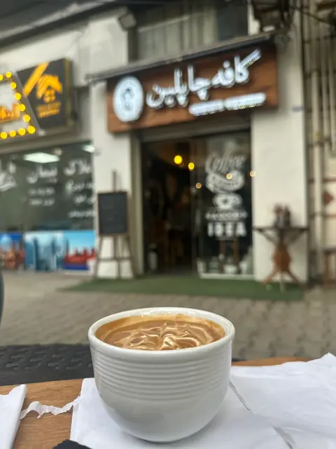 کافه چاپلین