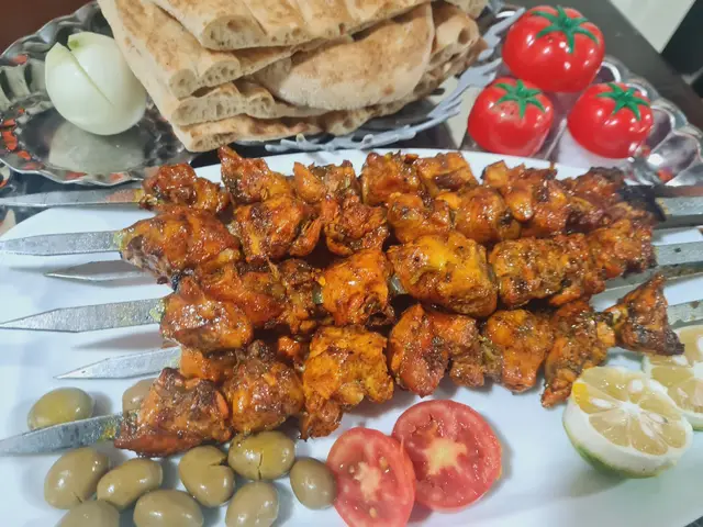 کافه باغ قاصدک